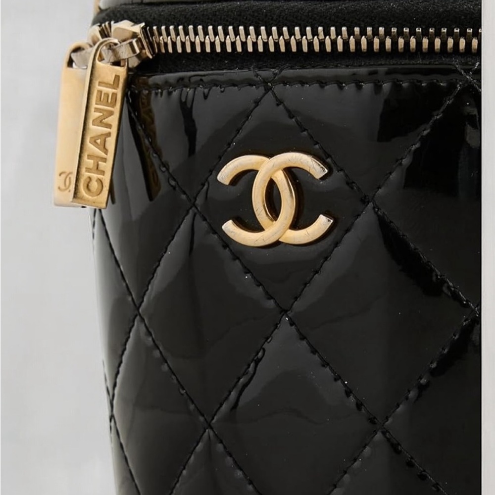 Chanel Black Quilted Leather Crossbody Bag Authentic Rare Vintage - Picture 2 of 4
